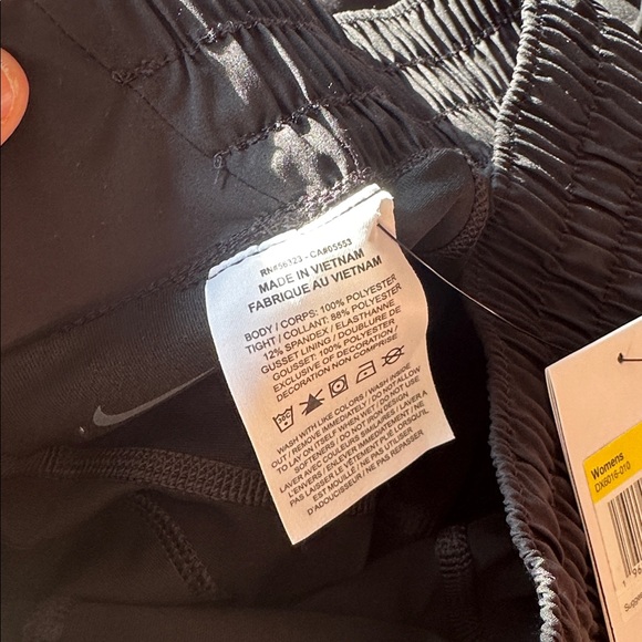 Women’s Nike Shorts - Picture 5 of 6